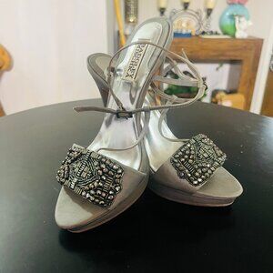 Badgley Mischka Pewter Heels